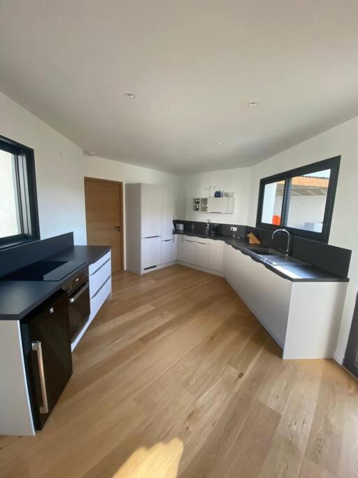 Villa haut de gamme 160 M2 Piscine chfé et Jacuzzi - Villa - 15