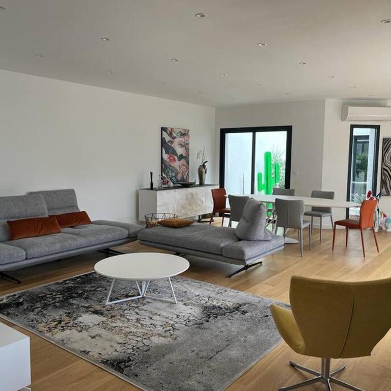 Villa haut de gamme 160 M2 Piscine chfé et Jacuzzi - Villa - 17