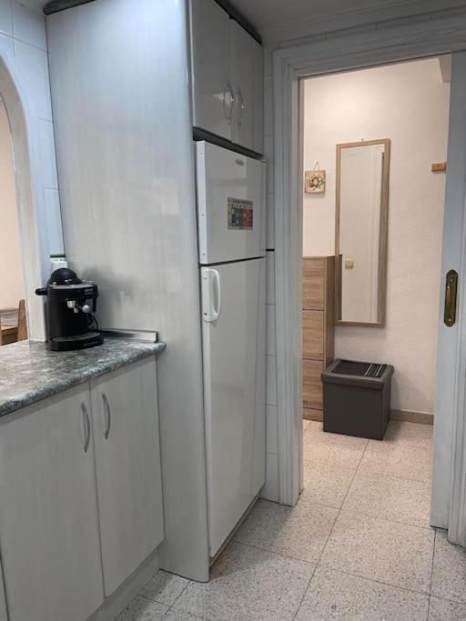 Flamenco Chill Apartment - Two-Bedroom Apartment - 29