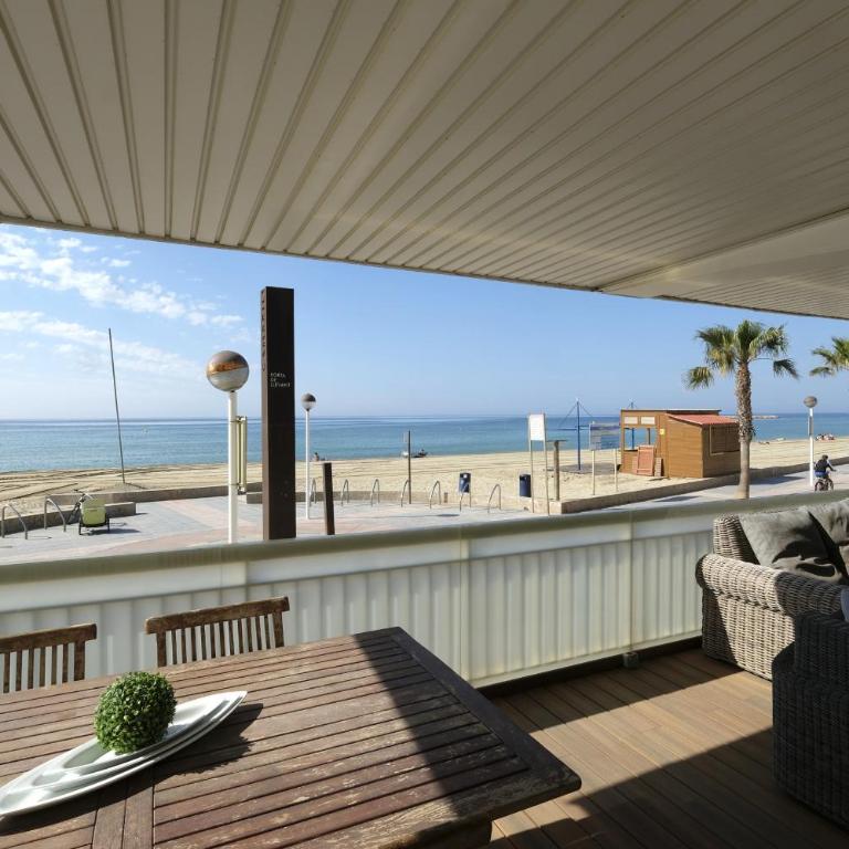 New Luxe Metropolitan - Apartment with Sea View - 10