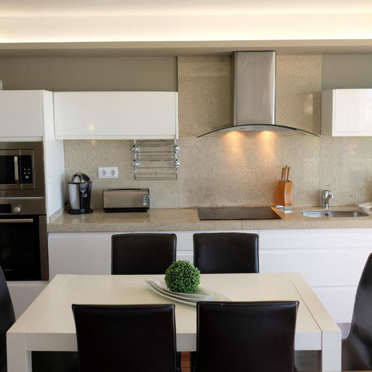 New Luxe Metropolitan - Apartment with Sea View - 12