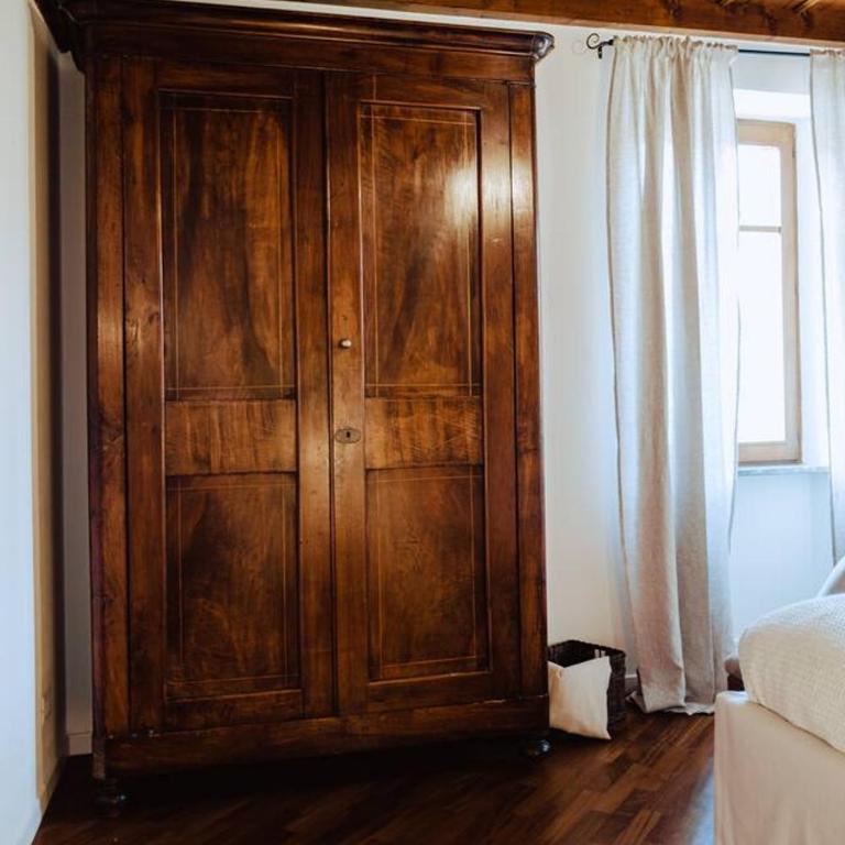 Penthouse on Isola dei Pescatori - Apartment with Lake View - 9