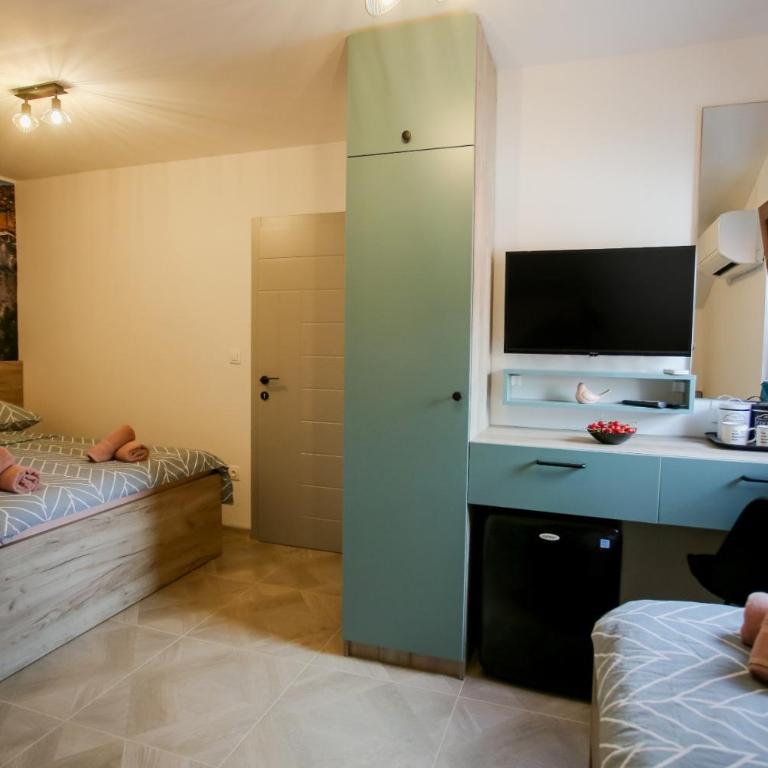 Apartments & Rooms ARCH - Double or Twin Room with Bathroom - 4