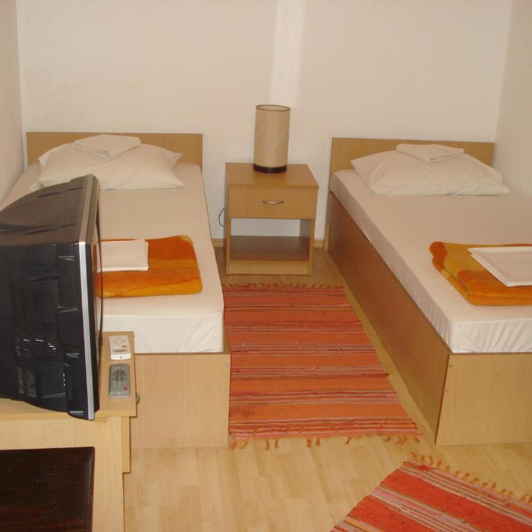 Hostel Hercegovina - Mixed Dormitory Room - 33