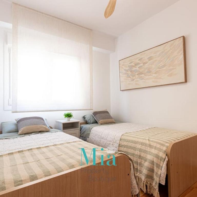 City and Beach Apartment - Three-Bedroom Apartment - 5