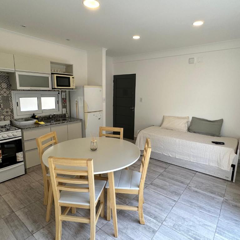 Excelente Departamento con patio - Apartment - Ground Floor - 3