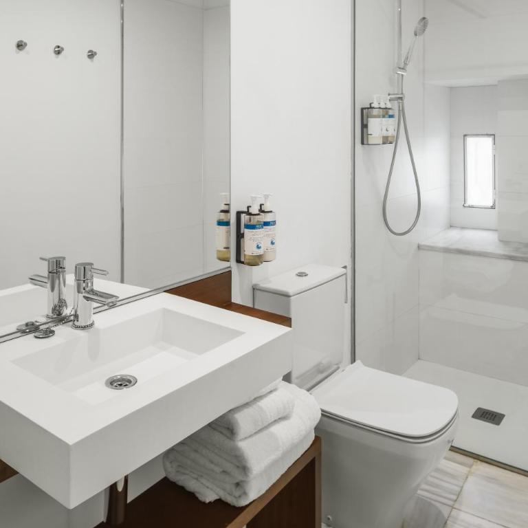 Numa Seville Molina - 3 Bedroom Apartment with Balcony - 10
