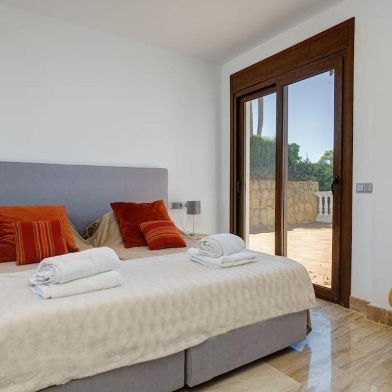 Villa Uno – Stunning 4 bedroom villa with pool - Villa - 23