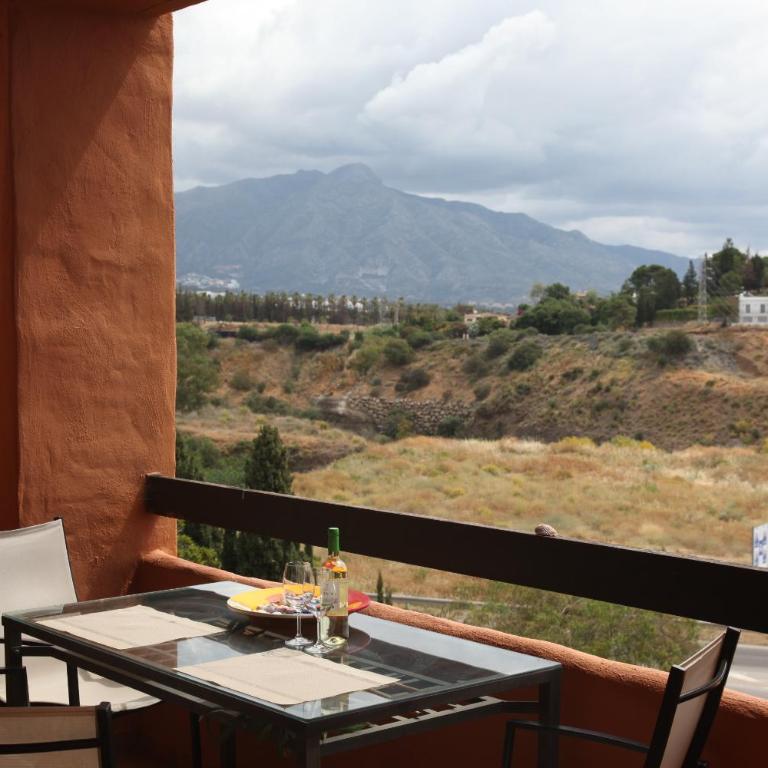 Your Oasis of Luxury and Leisure at Gazules Del Sol in Marbella area - Benahavis - Two-Bedroom Apartment - 2