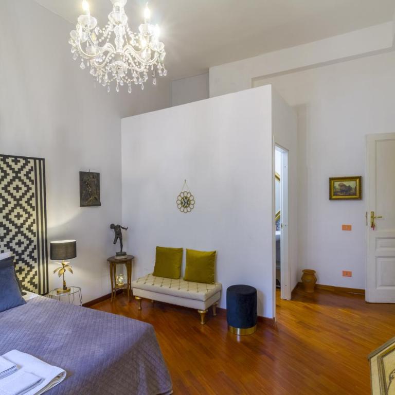 RealPartenope B&B 284 - Double Room with Private Bathroom - 4