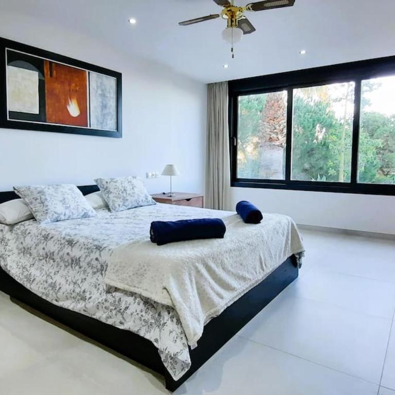 La Escala - 6 bedroom villa with pool - Villa - 9