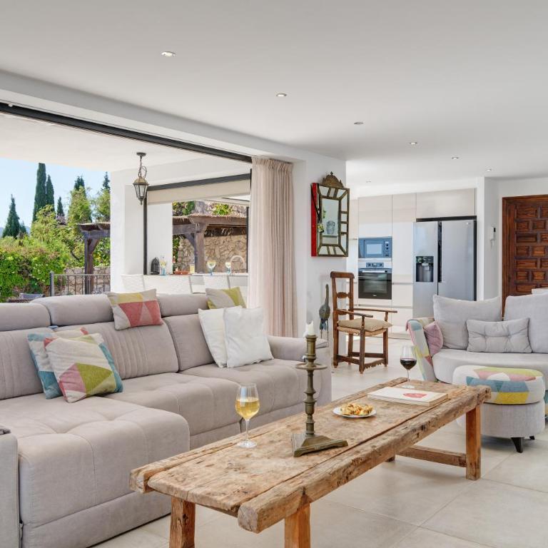 La Escala - 6 bedroom villa with pool - Villa - 26