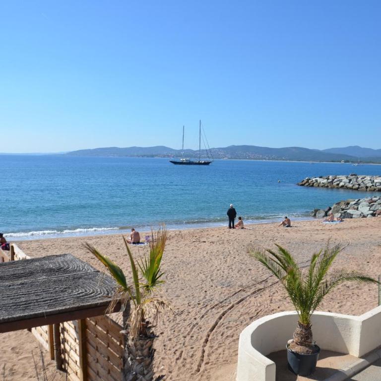 Agay Cap Esterel Village Allée Fleurs - F2 Clim vue golf et mer - Grande terrasse plein sud - Appartement 1 Chambre - 43