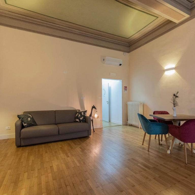 Aldrovandi Luxury Suites and Apartment - Deluxe Suite - 7
