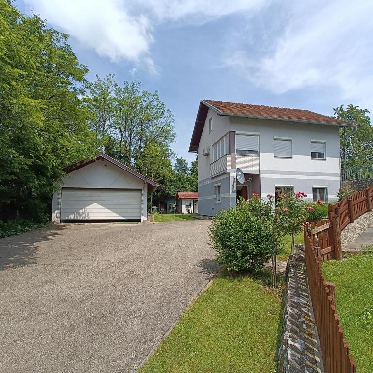 Haus Viktoria near Banja Luka - Two-Bedroom Apartment - 1