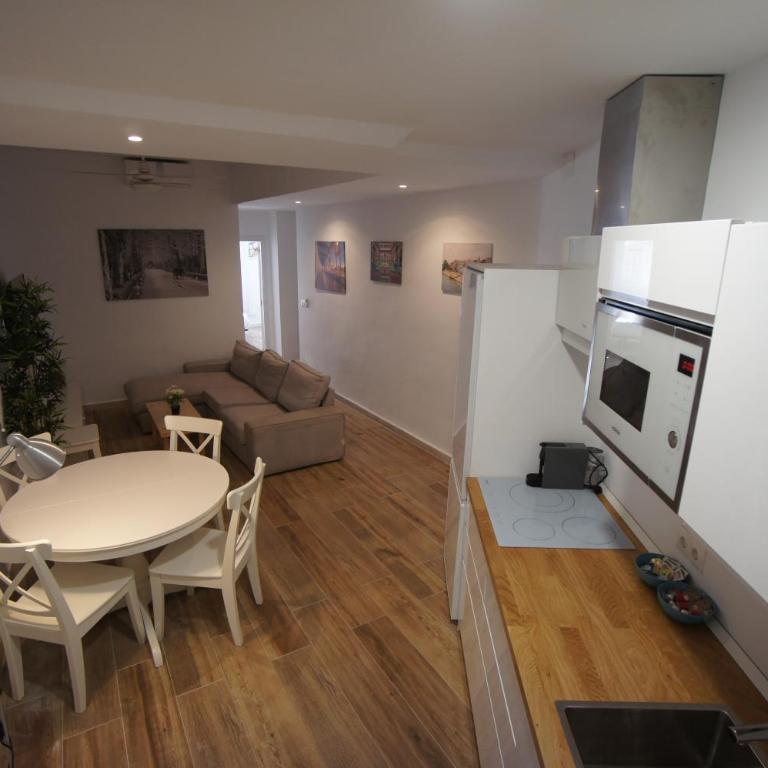 RentalSevilla Espacioso y acogegor apartamento de 3 dormitorios - Apartamento de 3 dormitorios - 9