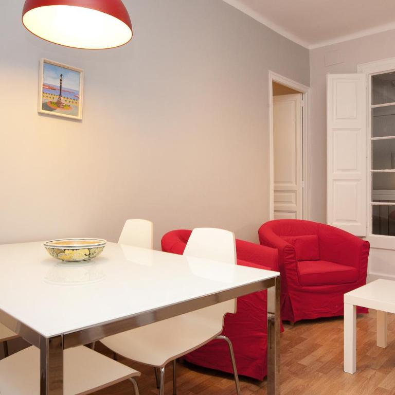Enjoy Apartments VP Camp Nou 2 - Three-Bedroom Apartment - 6