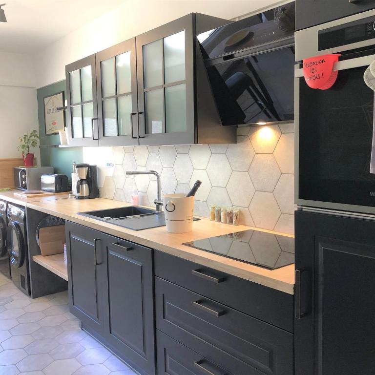 Grand T3- Spacious 2BR Apartement with free parking near city-center Ideal Business & Reims Visits - Appartement 2 Chambres - 3