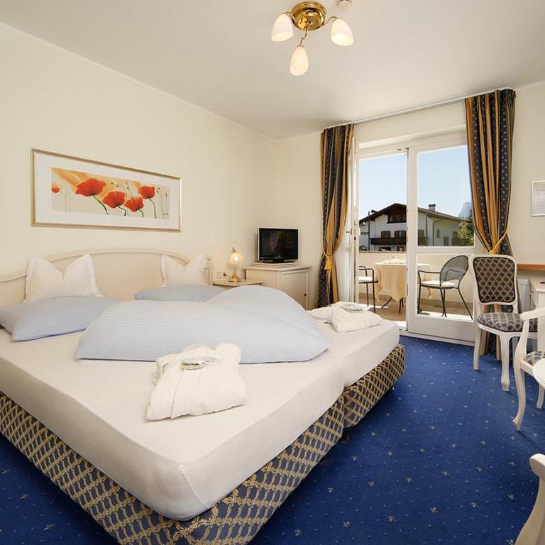 Boutique-Hotel Ballguthof am Golfplatz - Habitación Doble con balcón y vistas al jardín - 5