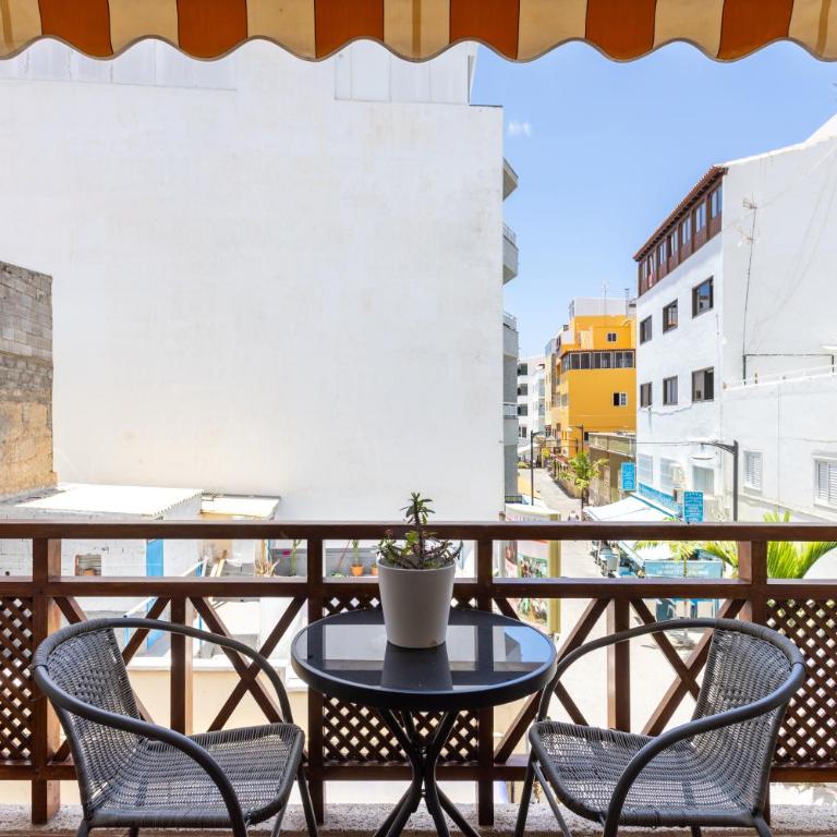 Home2Book Comfy Apt Terrace Los Cristianos Beach - Apartamento de 1 dormitorio - 2
