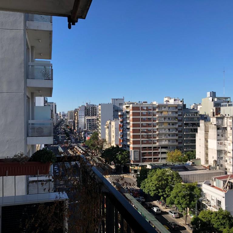 Av. Cabildo 3093, 6 personas 1 cuadra subte D - Apartamento de 2 dormitorios - 4