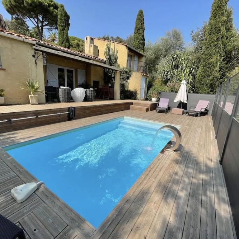 Belle maison vue montagne avec piscine privée à 5 minutes de la mer et village.i - Villa - 1