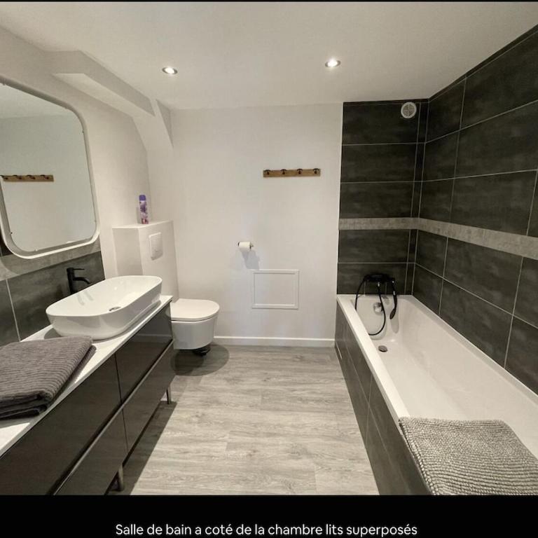 Belle maison vue montagne avec piscine privée à 5 minutes de la mer et village.i - Villa - 41