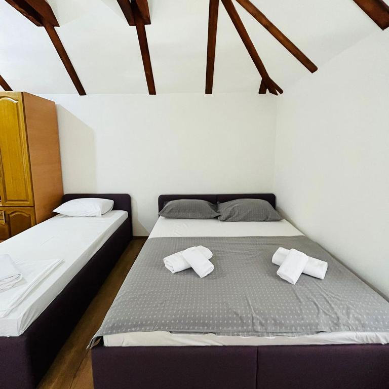 Inas & Lemia Forrest Homes with Outdoor Swimming Pool - Kuća sa 2 Spavaće Sobe - 11