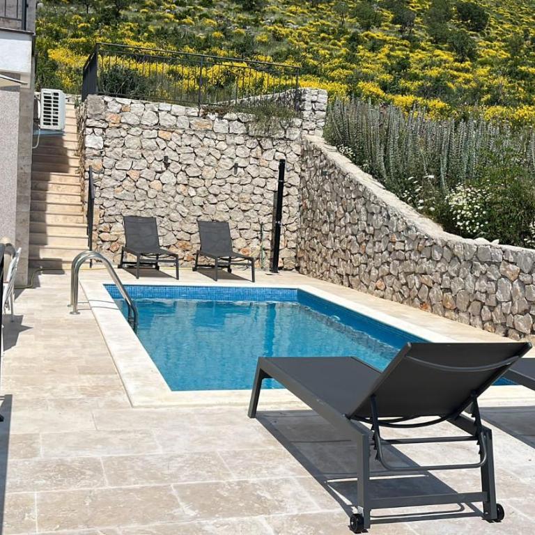 Family Vacation Villa Rezevici - Vila sa 3 Spavaće Sobe - 11