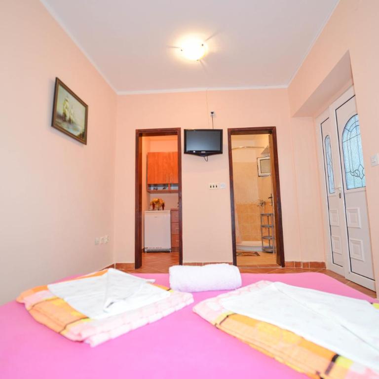 Apartments Goran - Studio with Sea View - 4