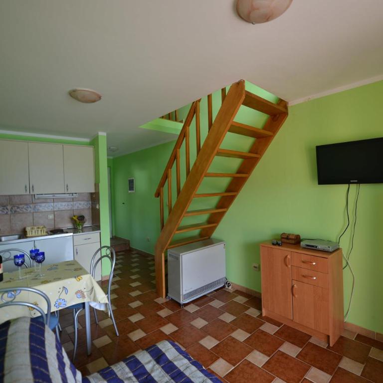 Apartments Goran - Duplex Apartment with Balcony and Sea View - 8