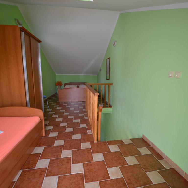 Apartments Goran - Duplex Apartment with Balcony and Sea View - 10