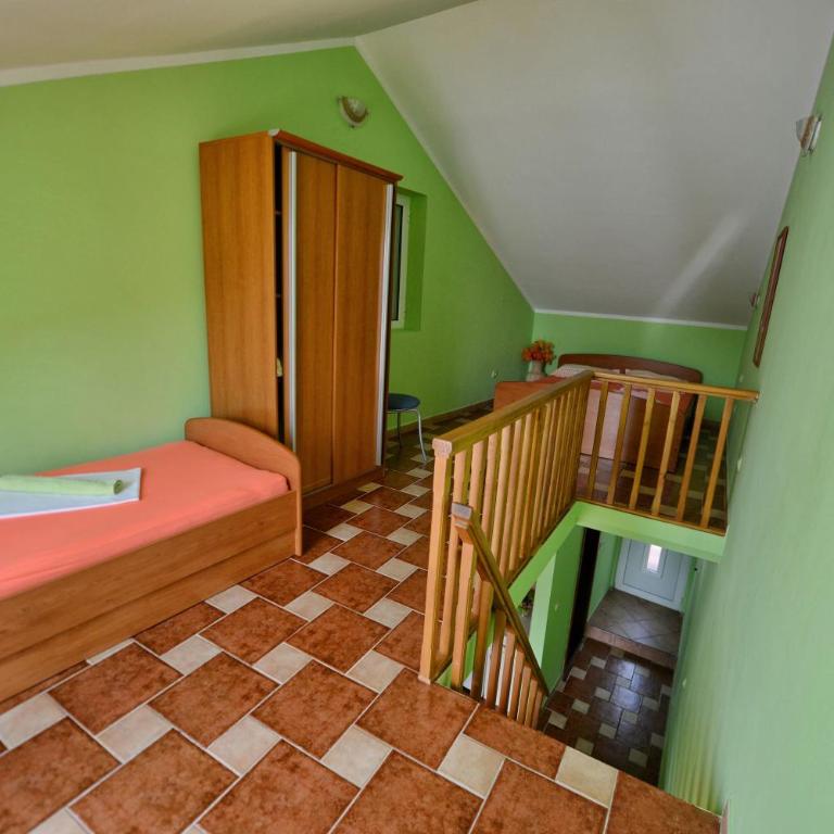 Apartments Goran - Duplex Apartment with Balcony and Sea View - 11