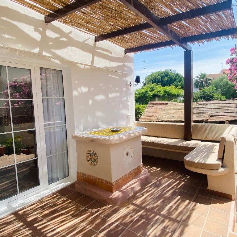 Villa Los Robles en Playa den Bossa con Piscina Privada - Casa de 2 dormitorios - 11
