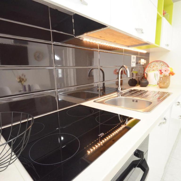 Sun Ray Apartments - One-Bedroom Apartment - 8