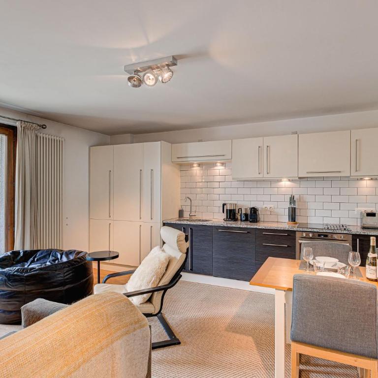 Apartment Cosmiques, Alpes Agency, Central Chamonix, Sleeps 4 - Appartement avec Vue sur la Montagne - 9