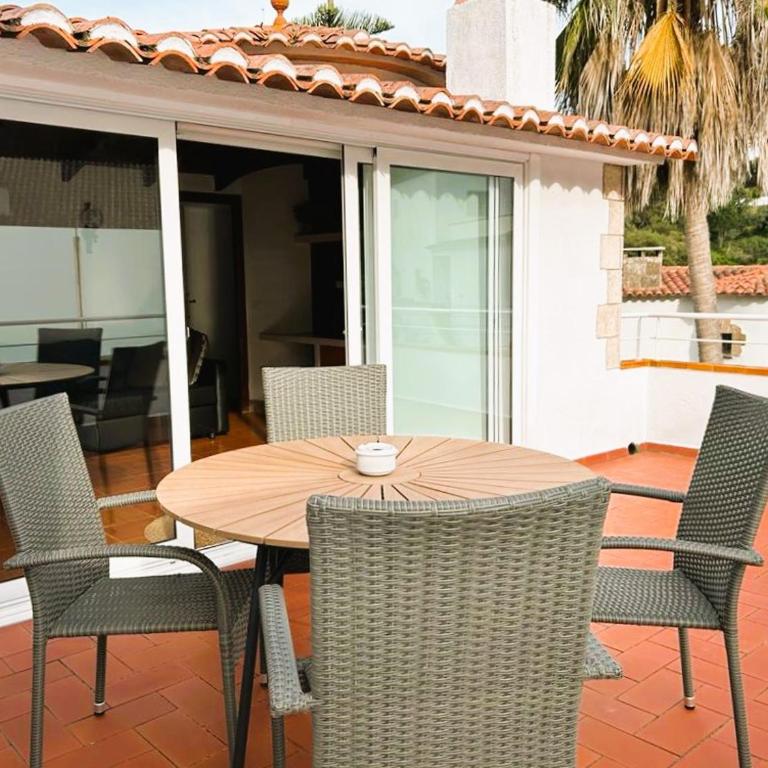 Private Apartments Cala Canyelles - Apartamento con vistas a las montañas - 17