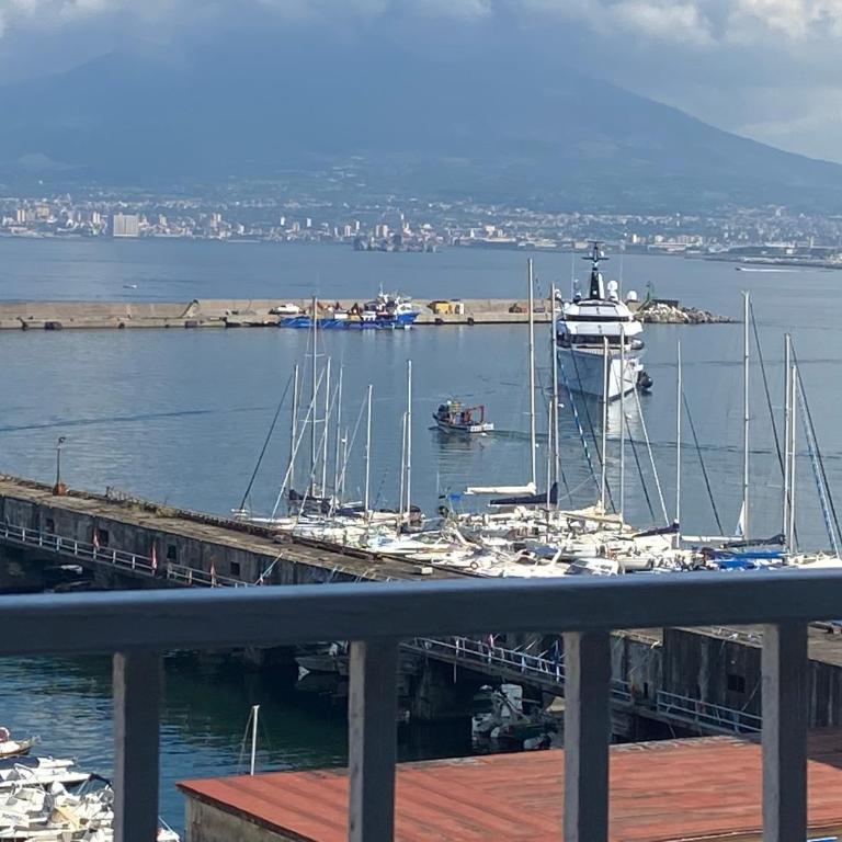Appartamento FRONTE MARE ARIA 'e MARE -50mt FROM CAPRI FERRY - Appartamento con 1 Camera da Letto - 37