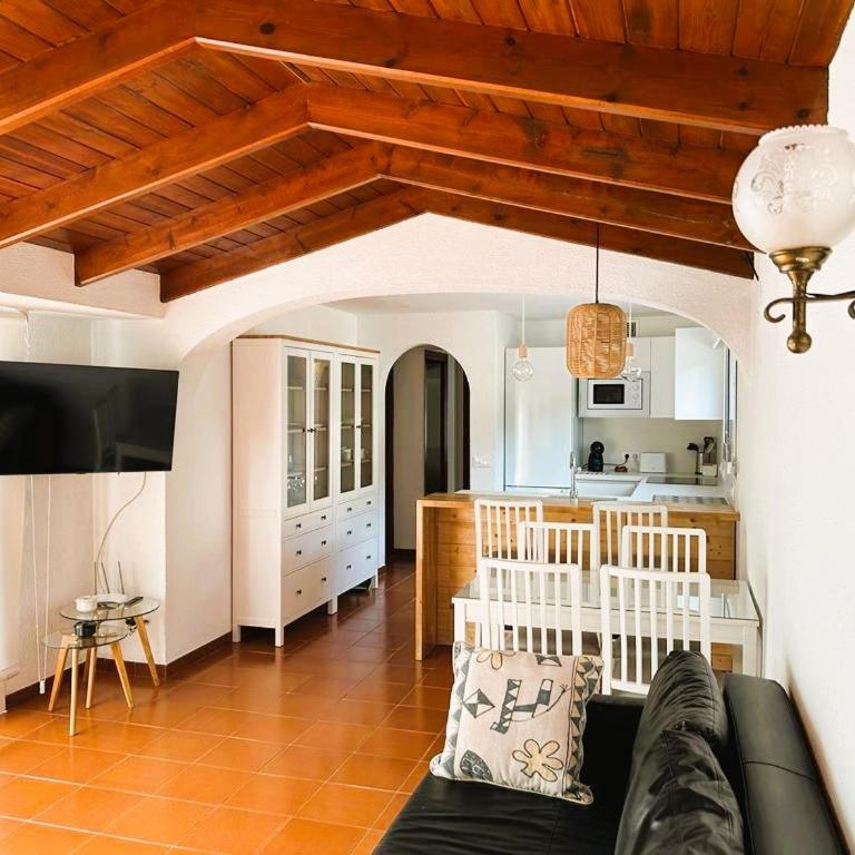 Private Apartments Cala Canyelles - Apartamento con vistas a las montañas - 20