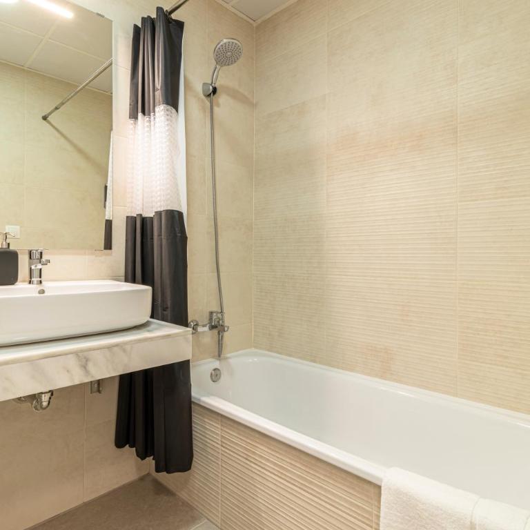 Allo Apartments Bonald Parking Piscina 3 Habitaciones - Apartamento de 3 dormitorios - 25