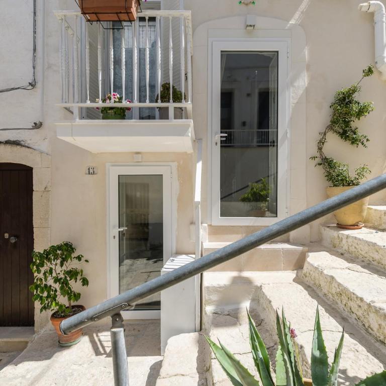 Stairway with Jacuzzi by Wonderful Italy - Superior Apartment - 16