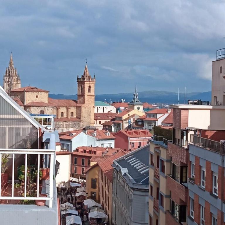 Ático Quintana I - con terraza, vistas a la ciudad, en el centro, con Wifi y garaje - Apartamento con ducha - 8