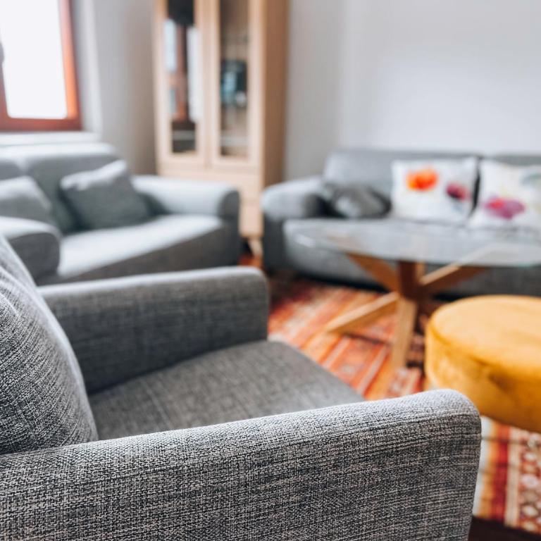 Apartment Loft - Three-Bedroom Premium Apartment with Balcony - 8