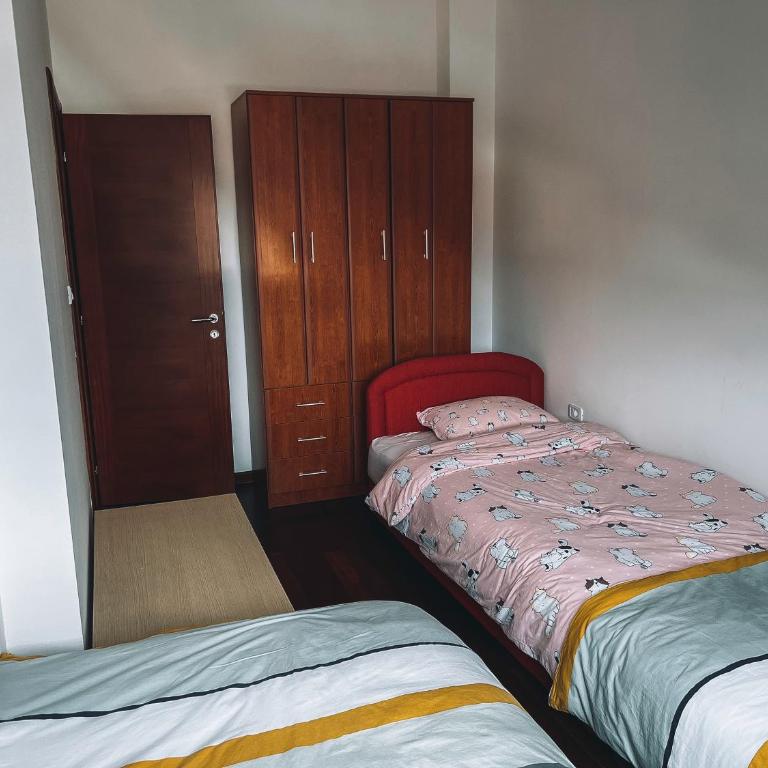 Apartment Loft - Three-Bedroom Premium Apartment with Balcony - 35