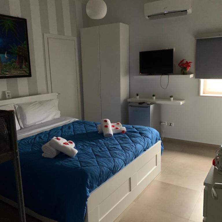 i girasoli srls - Camera Familiare con Bagno Privato - 3