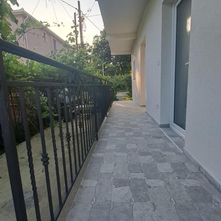 Spasic Apartments Sutomore - Dvokrevetna Soba sa Bračnim Krevetom i Balkonom - 5