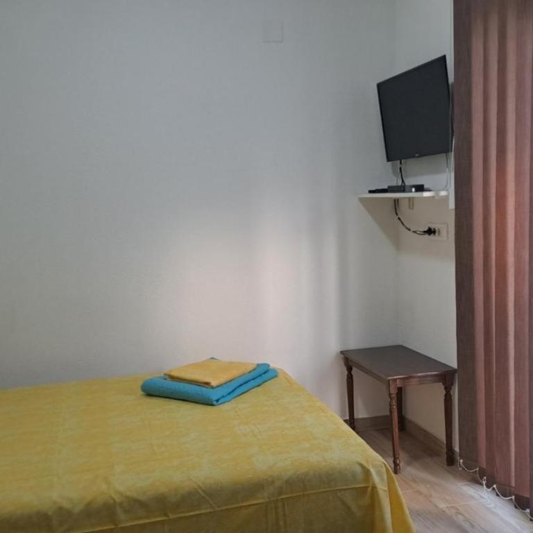 Spasic Apartments Sutomore - Dvokrevetna Soba sa Bračnim Krevetom i Balkonom - 6