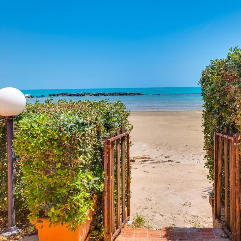 Fauci Holiday Home by Biddizzi Rari - Accesso diretto alla spiaggia, vista mare - Vacation Home - 24
