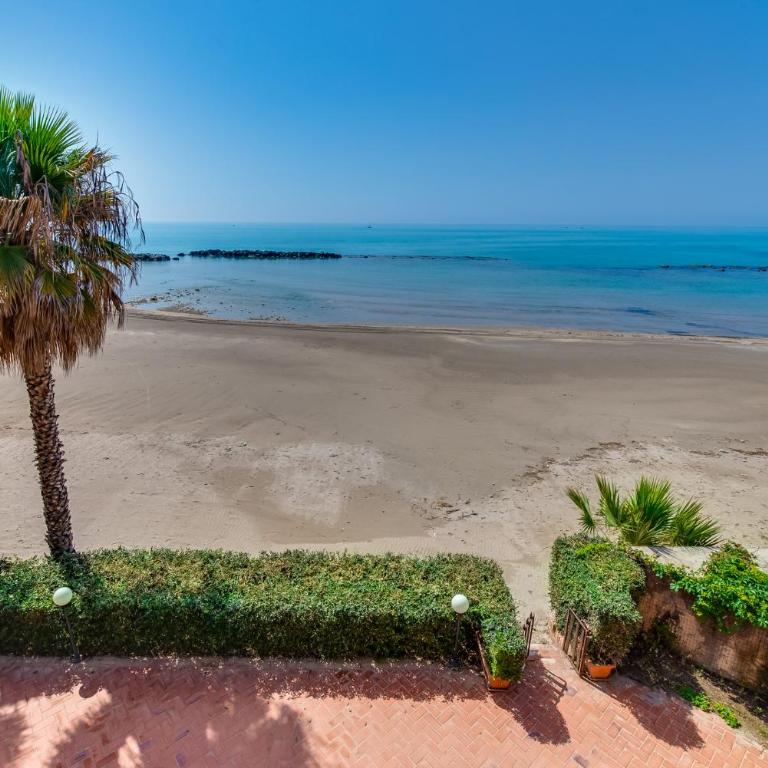 Fauci Holiday Home by Biddizzi Rari - Accesso diretto alla spiaggia, vista mare - Vacation Home - 4