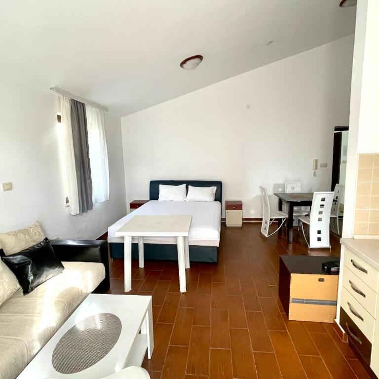 Apartments Oasis - Studio Apartment - 6